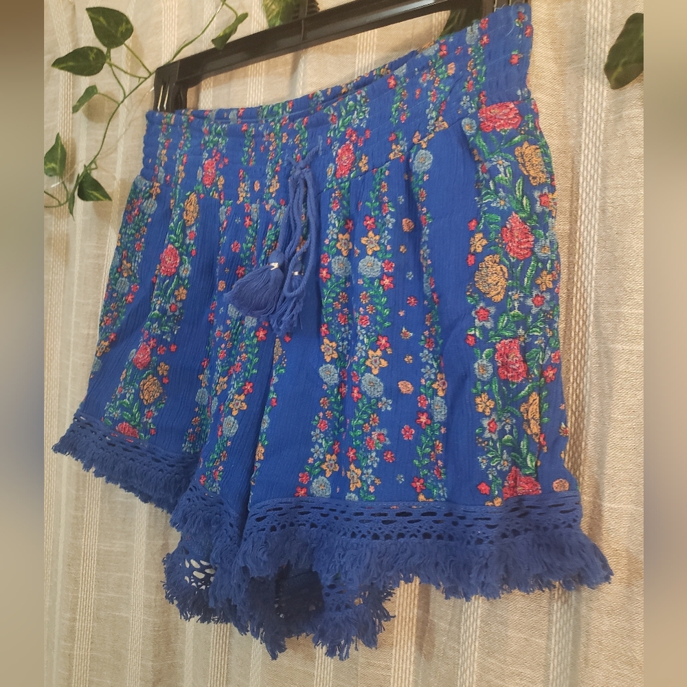 Vanilla Star Blue Floral Shorts